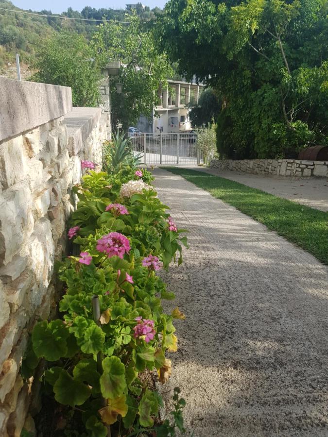 Spyridoula'S Guest House ฮีมาเรอ ภายนอก รูปภาพ